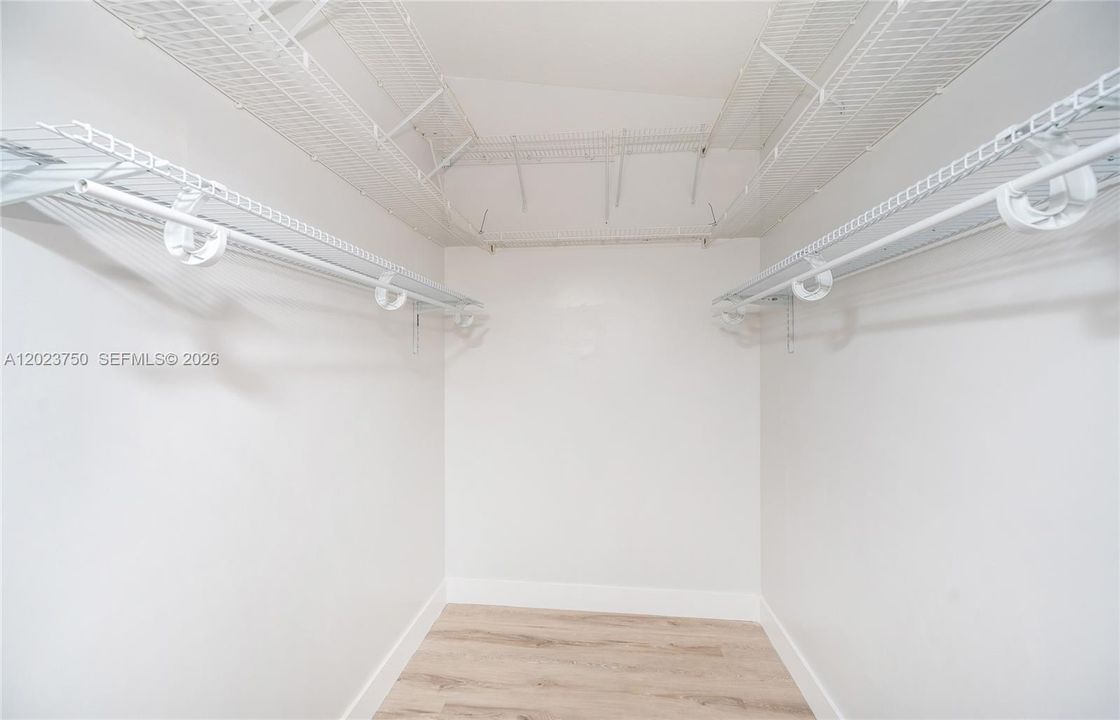 Active With Contract: $3,000 (3 beds, 2 baths, 1723 Square Feet)