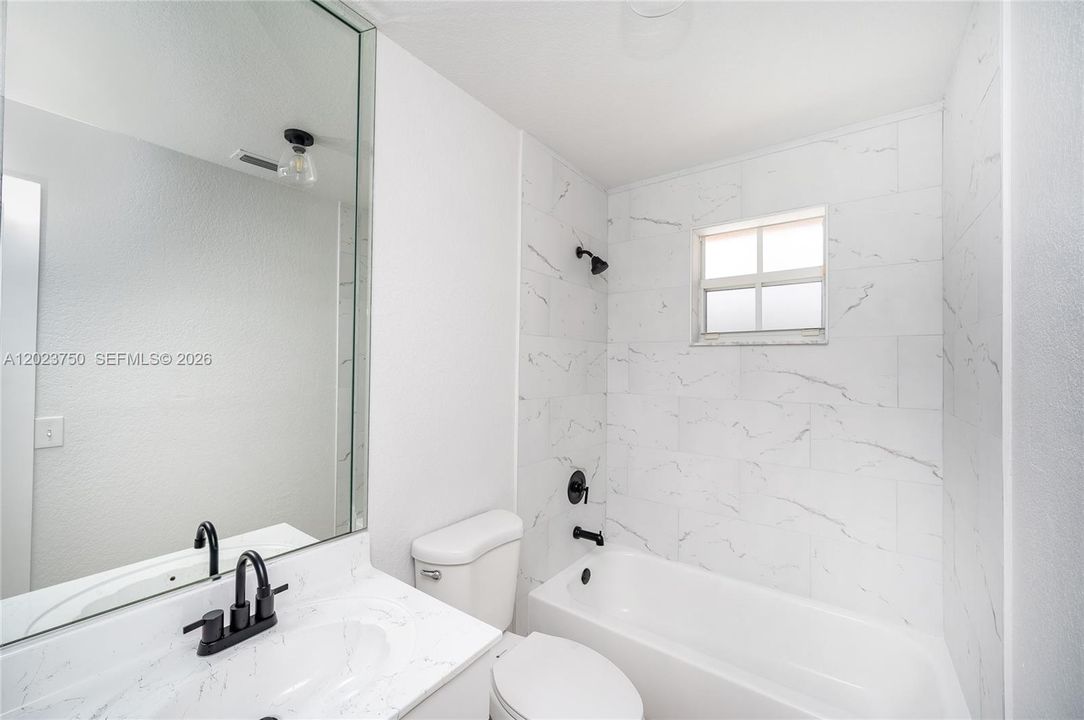 Active With Contract: $3,000 (3 beds, 2 baths, 1723 Square Feet)
