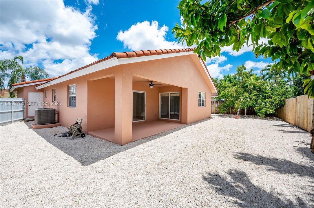 Active With Contract: $3,000 (3 beds, 2 baths, 1723 Square Feet)