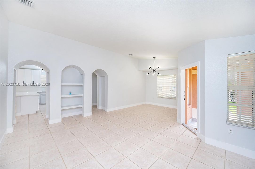 Active With Contract: $3,000 (3 beds, 2 baths, 1723 Square Feet)