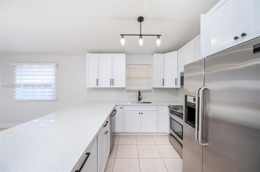 Active With Contract: $3,000 (3 beds, 2 baths, 1723 Square Feet)