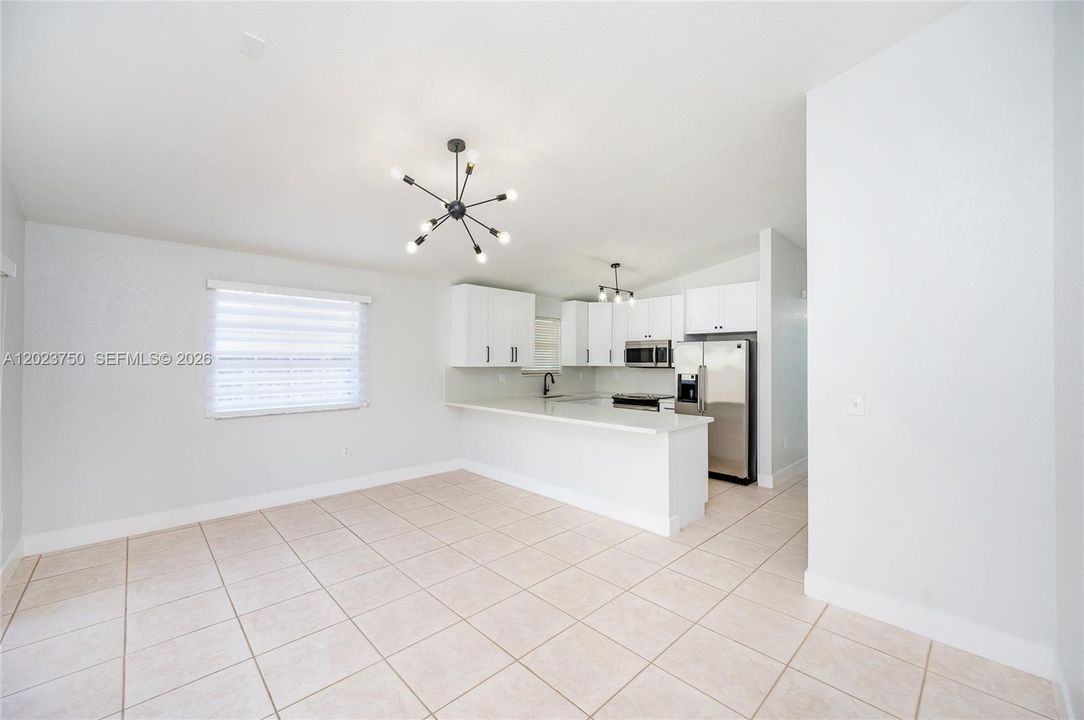 Active With Contract: $3,000 (3 beds, 2 baths, 1723 Square Feet)