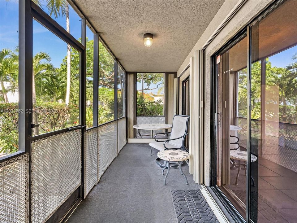 En Venta: $199,700 (2 camas, 2 baños, 835 Pies cuadrados)
