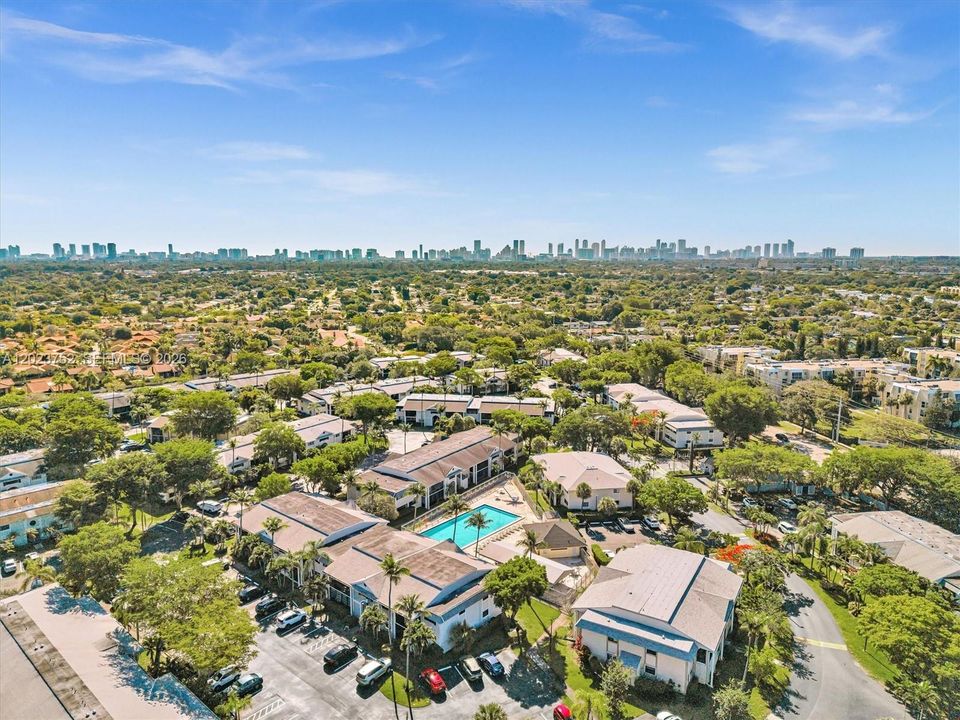En Venta: $199,700 (2 camas, 2 baños, 835 Pies cuadrados)