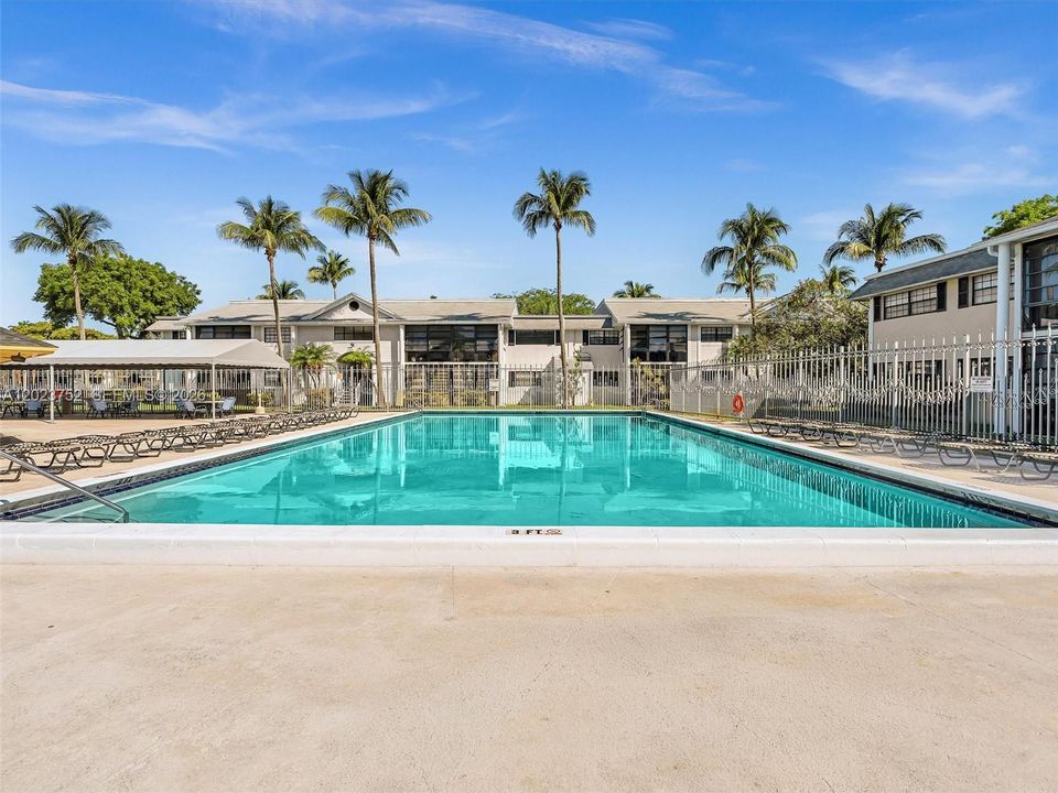 En Venta: $199,700 (2 camas, 2 baños, 835 Pies cuadrados)