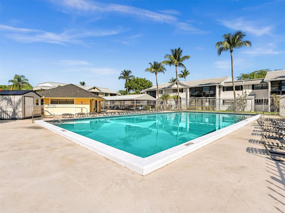 En Venta: $199,700 (2 camas, 2 baños, 835 Pies cuadrados)