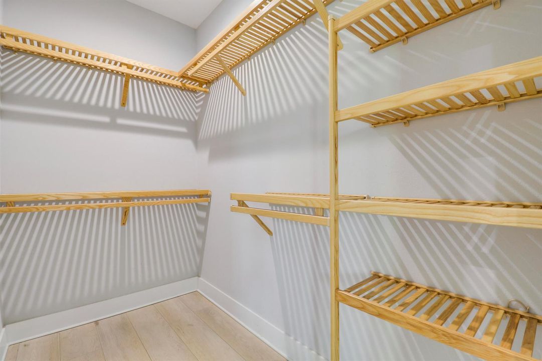 walk in closet