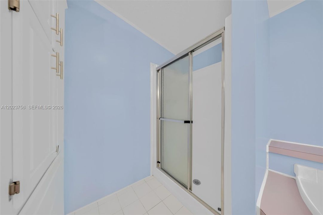 For Sale: $280,000 (3 beds, 2 baths, 1690 Square Feet)