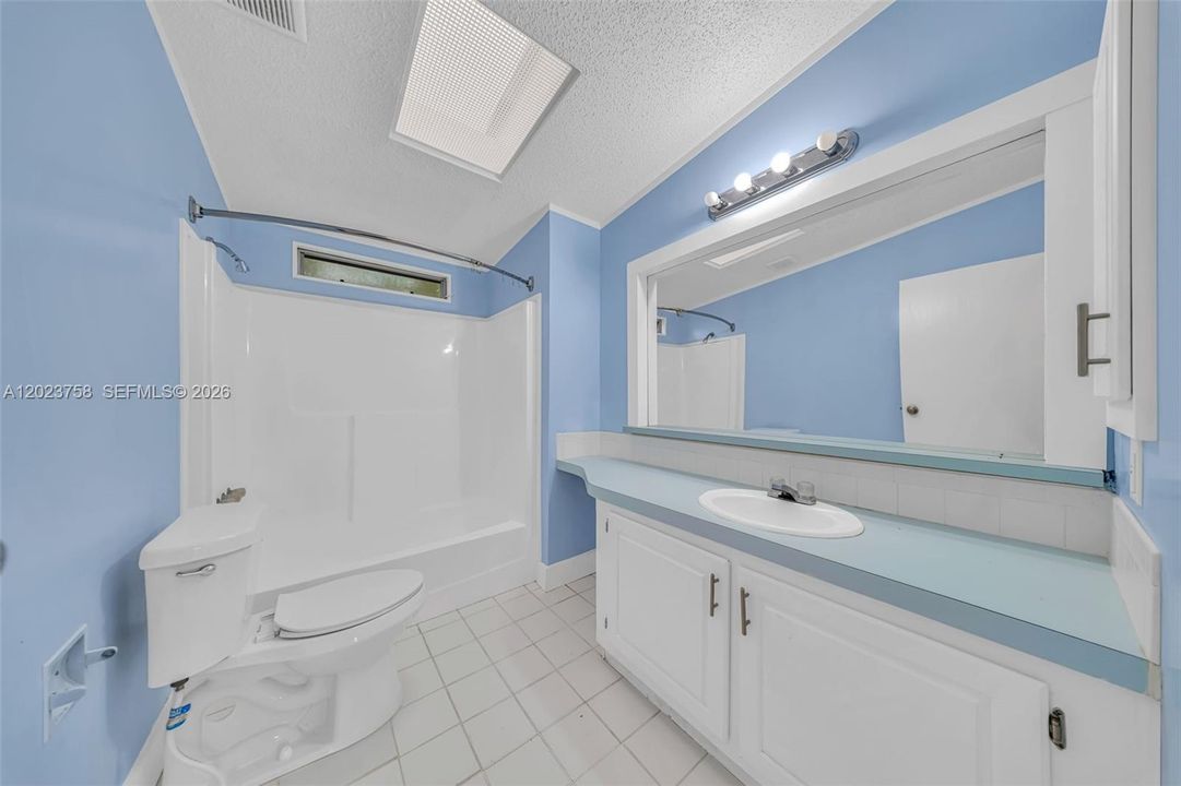 For Sale: $280,000 (3 beds, 2 baths, 1690 Square Feet)