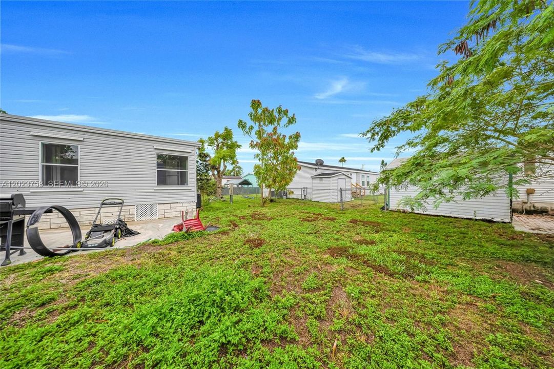 For Sale: $280,000 (3 beds, 2 baths, 1690 Square Feet)