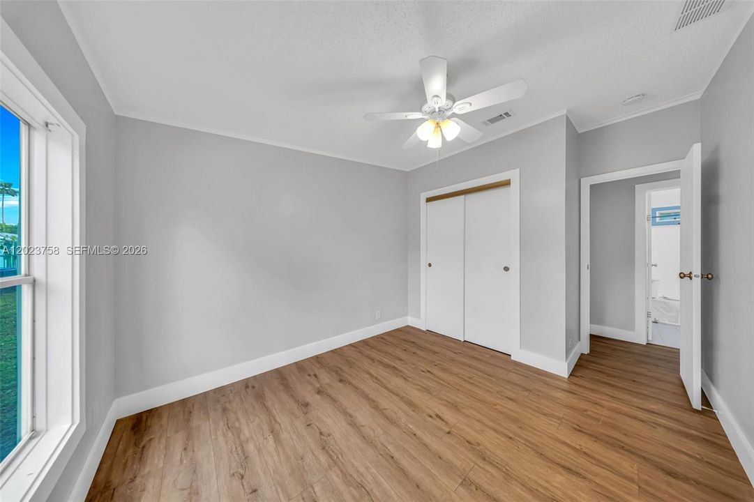 For Sale: $280,000 (3 beds, 2 baths, 1690 Square Feet)