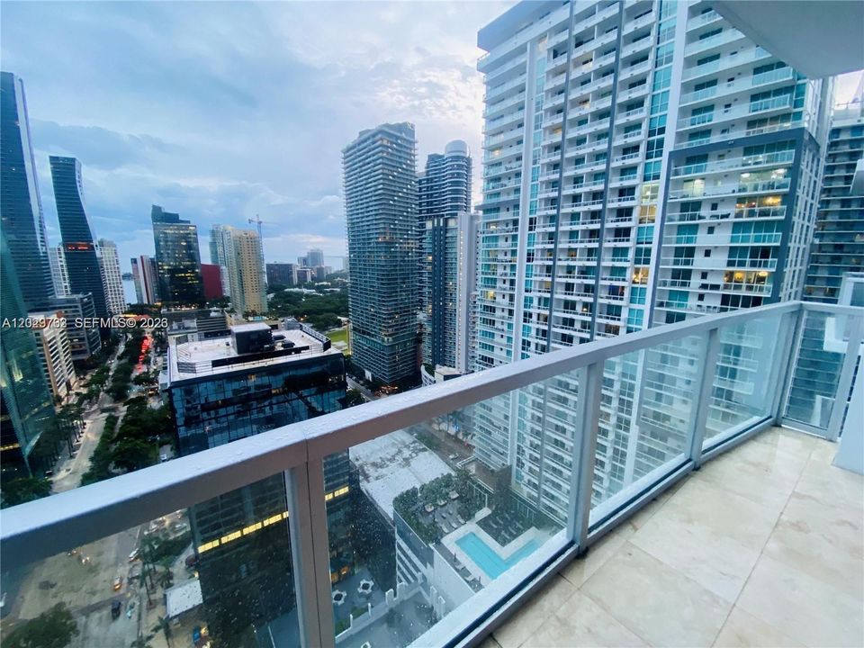 For Sale: $395,000 (0 beds, 1 baths, 551 Square Feet)