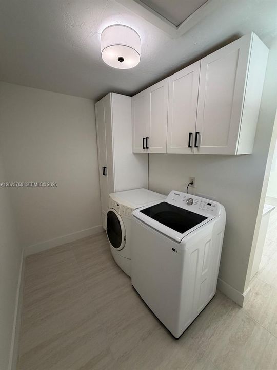 Active With Contract: $3,500 (4 beds, 2 baths, 1152 Square Feet)