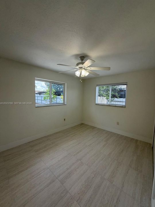 Active With Contract: $3,500 (4 beds, 2 baths, 1152 Square Feet)