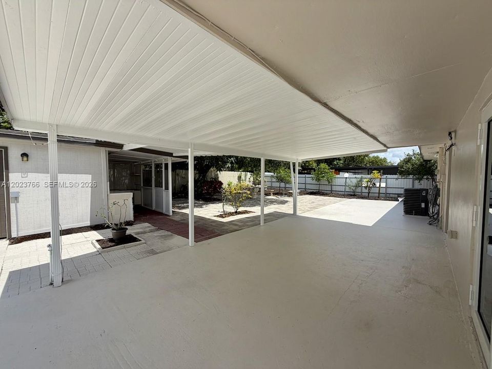 Active With Contract: $3,500 (4 beds, 2 baths, 1152 Square Feet)