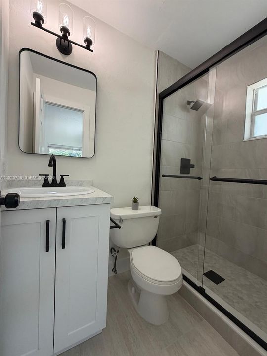 Active With Contract: $3,500 (4 beds, 2 baths, 1152 Square Feet)