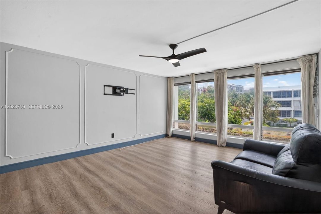 En Venta: $649,000 (2 camas, 2 baños, 1272 Pies cuadrados)