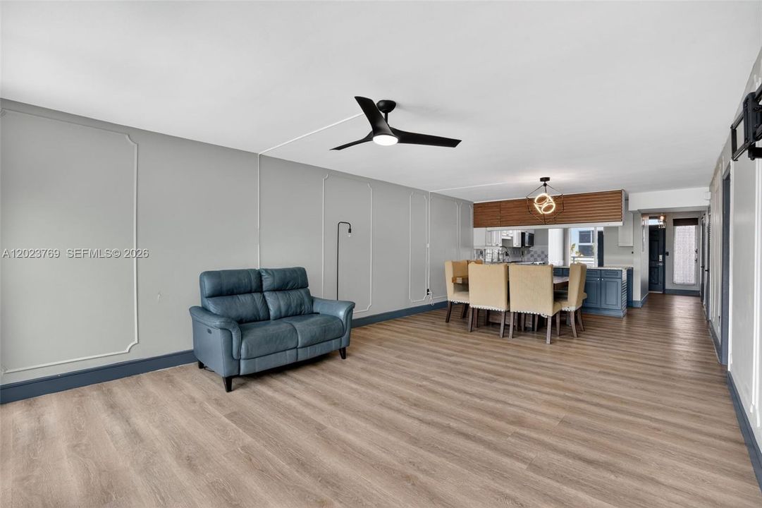 En Venta: $649,000 (2 camas, 2 baños, 1272 Pies cuadrados)