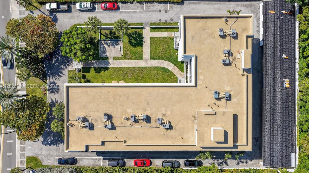 En Venta: $649,000 (2 camas, 2 baños, 1272 Pies cuadrados)