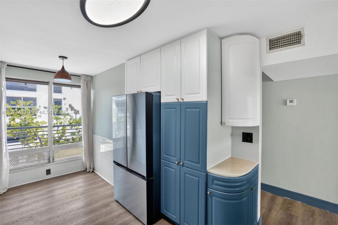 En Venta: $649,000 (2 camas, 2 baños, 1272 Pies cuadrados)