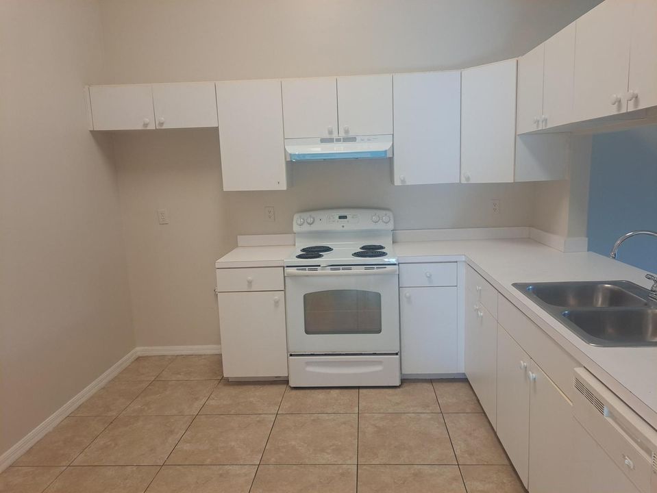 2838 kitchn1aa