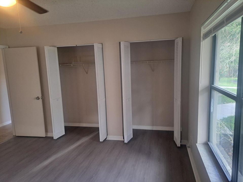 bed rm double closet