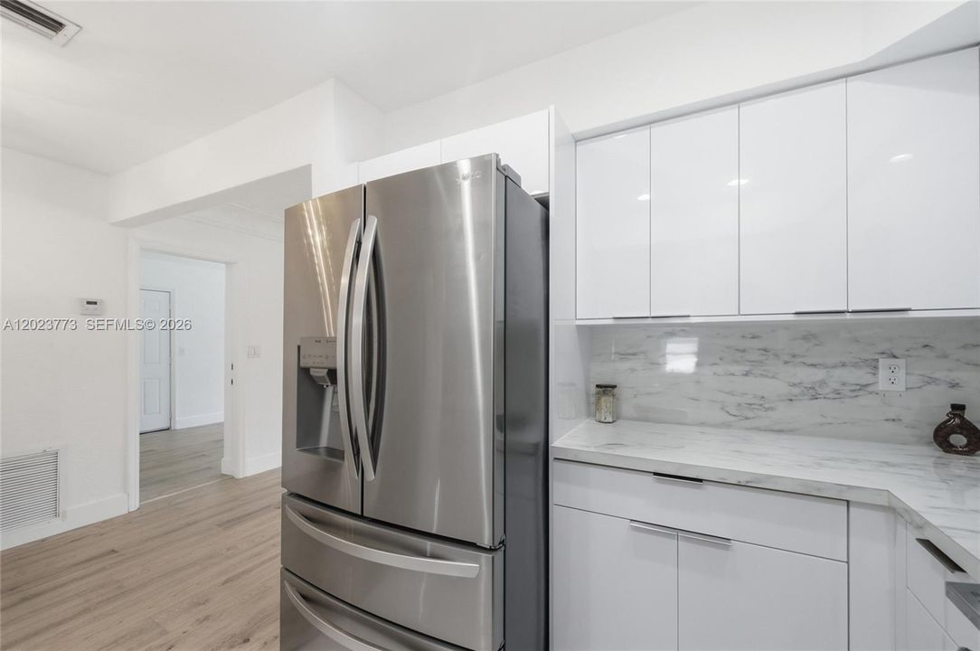 На продажу: $549,900 (5 спален, 4 ванн, 1706 Квадратных фут)