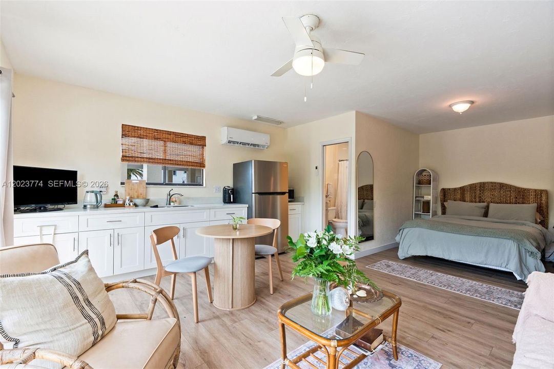 For Sale: $1,565,000 (3 beds, 2 baths, 2169 Square Feet)
