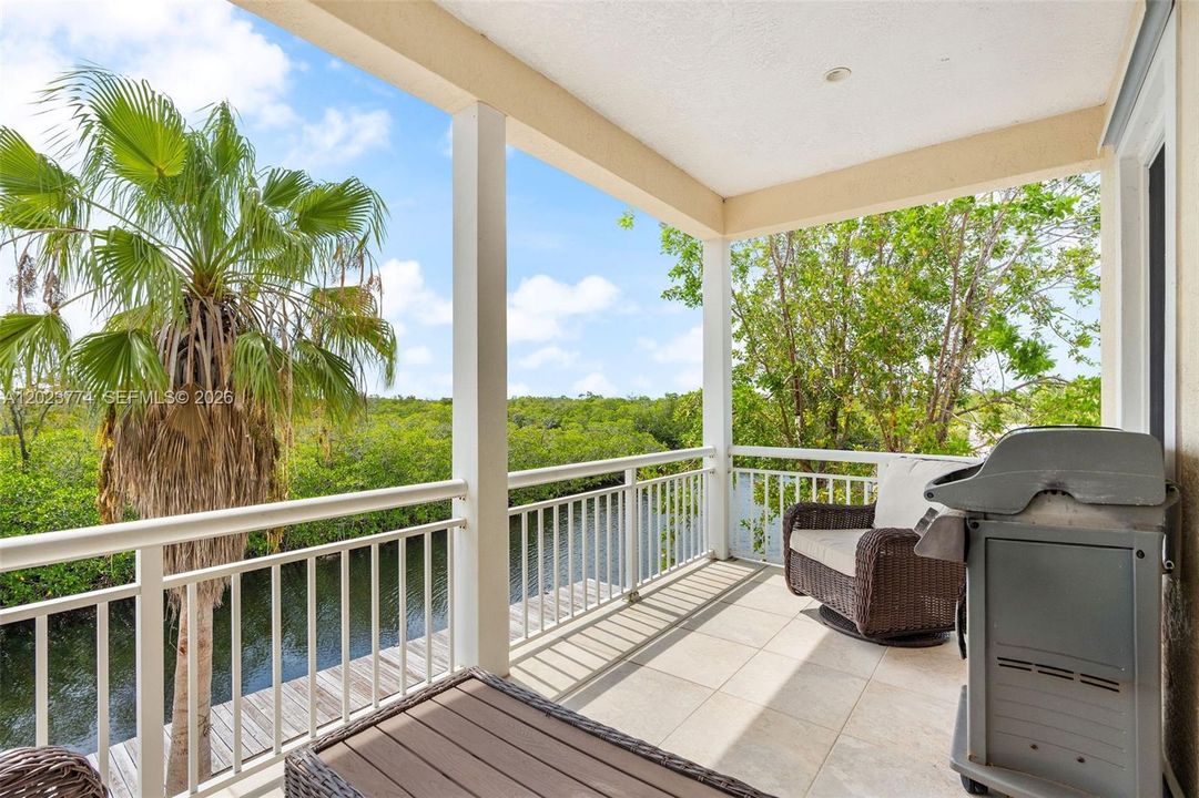 For Sale: $1,565,000 (3 beds, 2 baths, 2169 Square Feet)