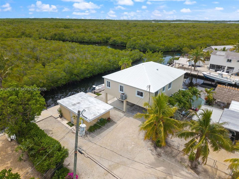 For Sale: $1,565,000 (3 beds, 2 baths, 2169 Square Feet)