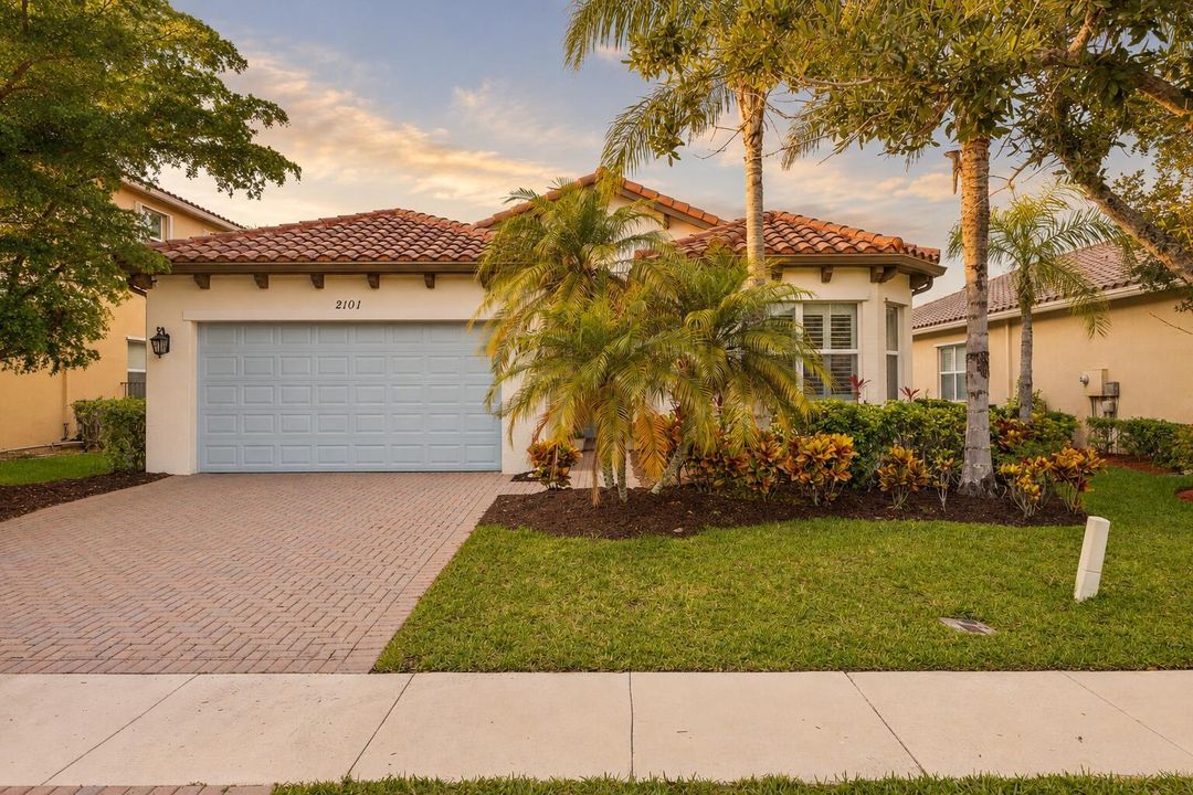 2101 Belcara Ct, RPB, FL 33411