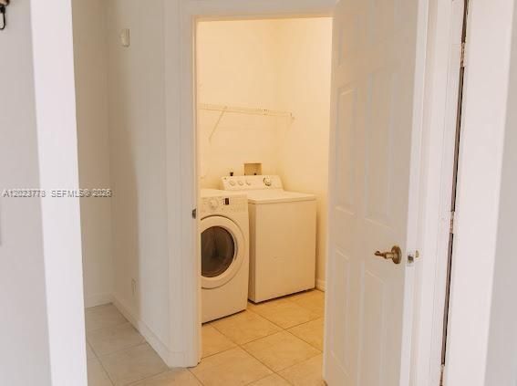 В аренду: $3,100 (2 спален, 2 ванн, 1517 Квадратных фут)