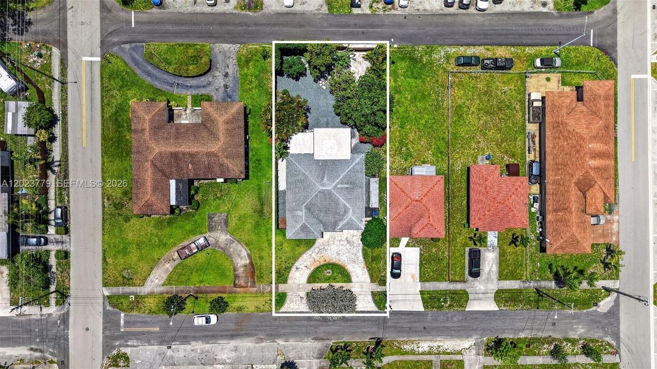 На продажу: $650,000 (3 спален, 2 ванн, 1544 Квадратных фут)