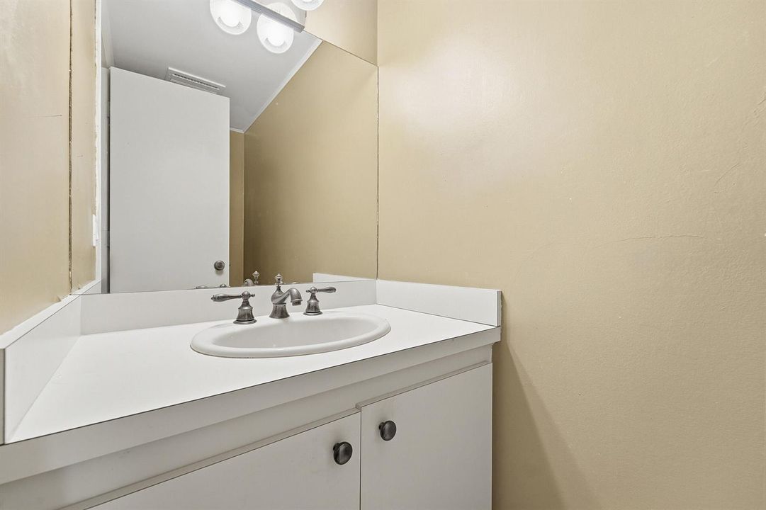 15_bathroom