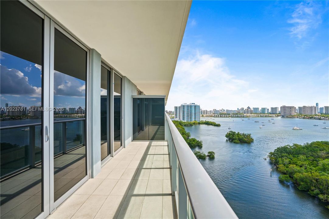 Active With Contract: $4,000 (2 beds, 2 baths, 1119 Square Feet)