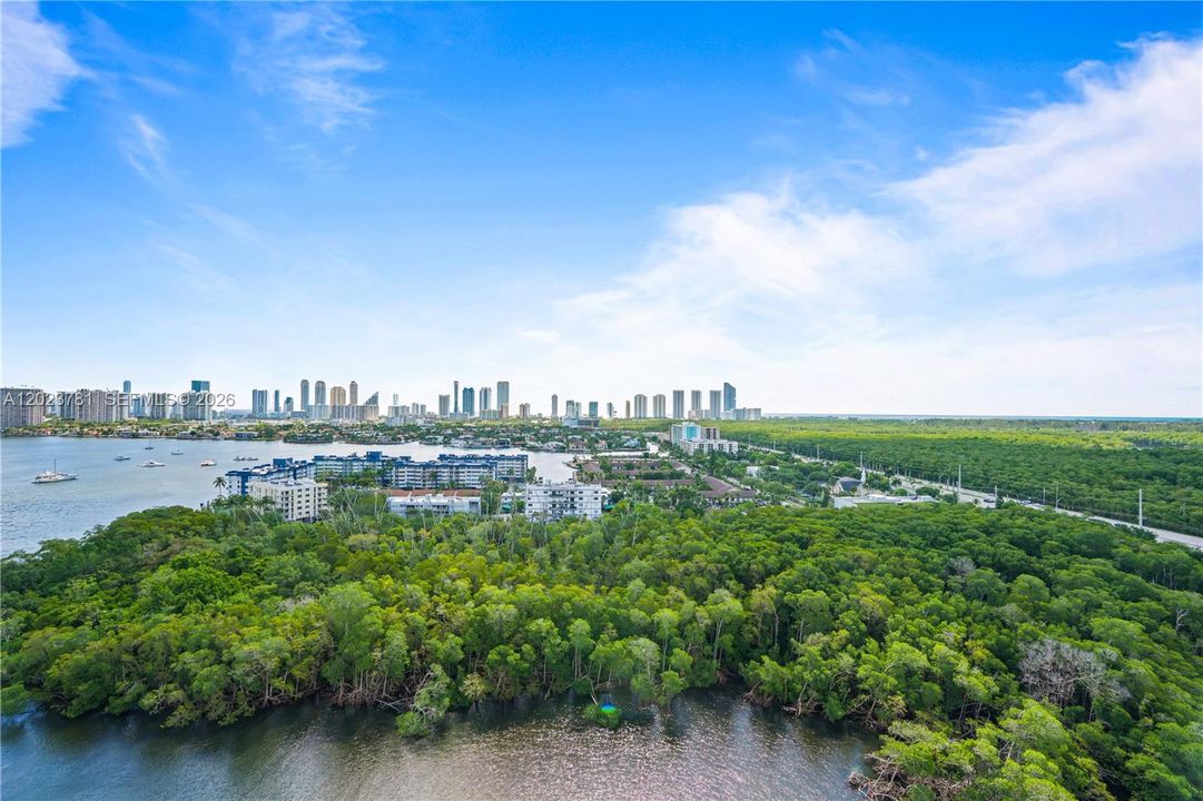 Active With Contract: $4,000 (2 beds, 2 baths, 1119 Square Feet)