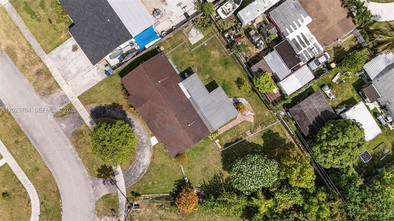 На продажу: $499,997 (4 спален, 2 ванн, 1673 Квадратных фут)