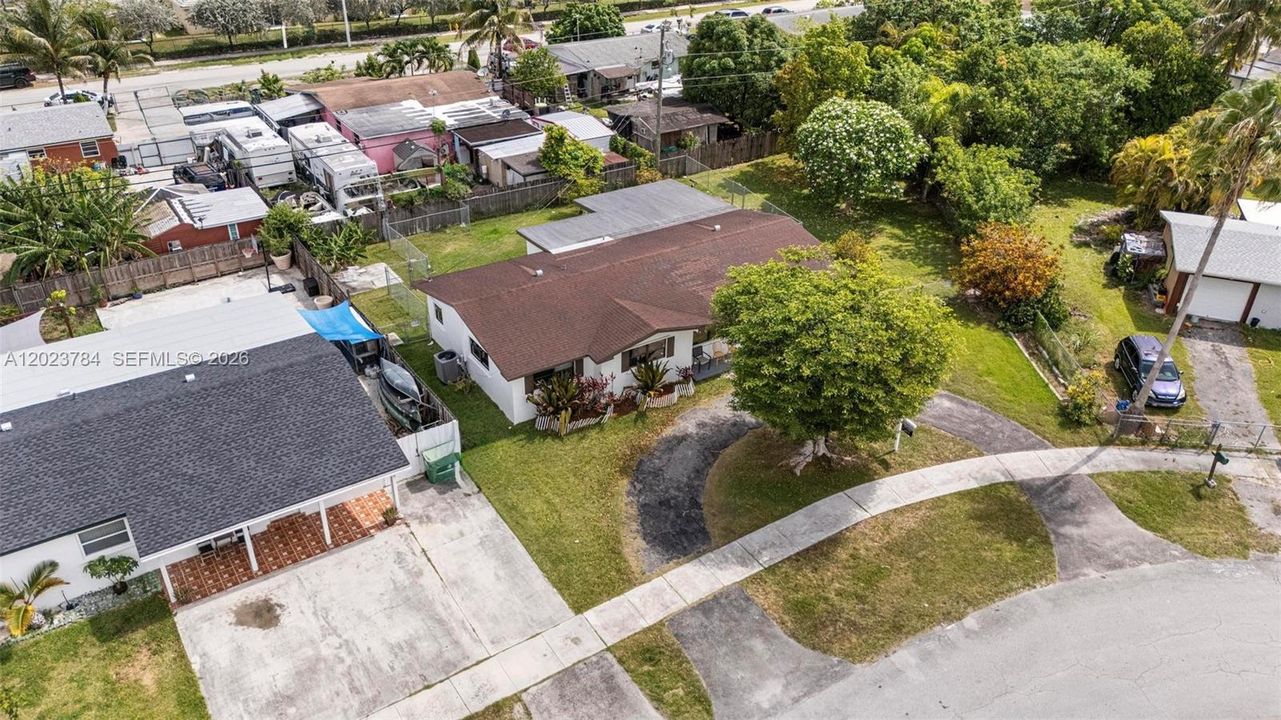 На продажу: $499,997 (4 спален, 2 ванн, 1673 Квадратных фут)