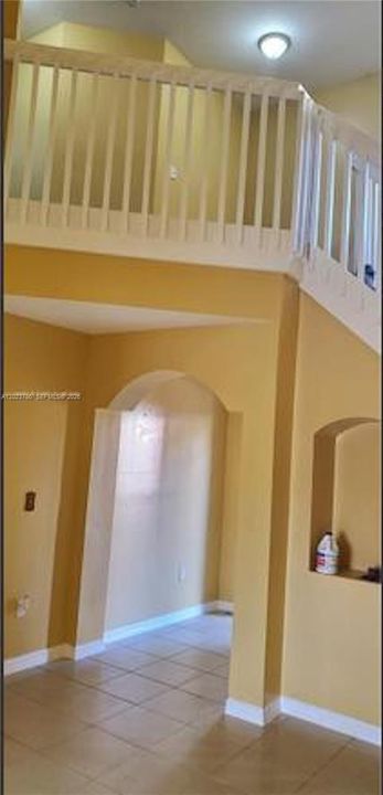 For Rent: $3,900 (4 beds, 2 baths, 2185 Square Feet)