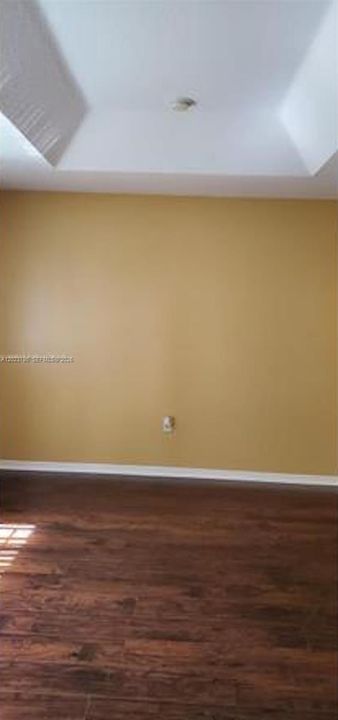 For Rent: $3,900 (4 beds, 2 baths, 2185 Square Feet)