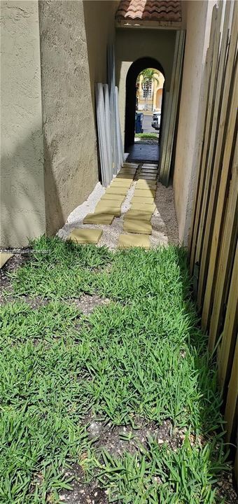 For Rent: $3,900 (4 beds, 2 baths, 2185 Square Feet)