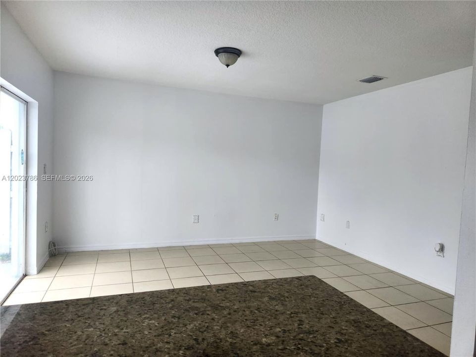 For Rent: $3,900 (4 beds, 2 baths, 2185 Square Feet)