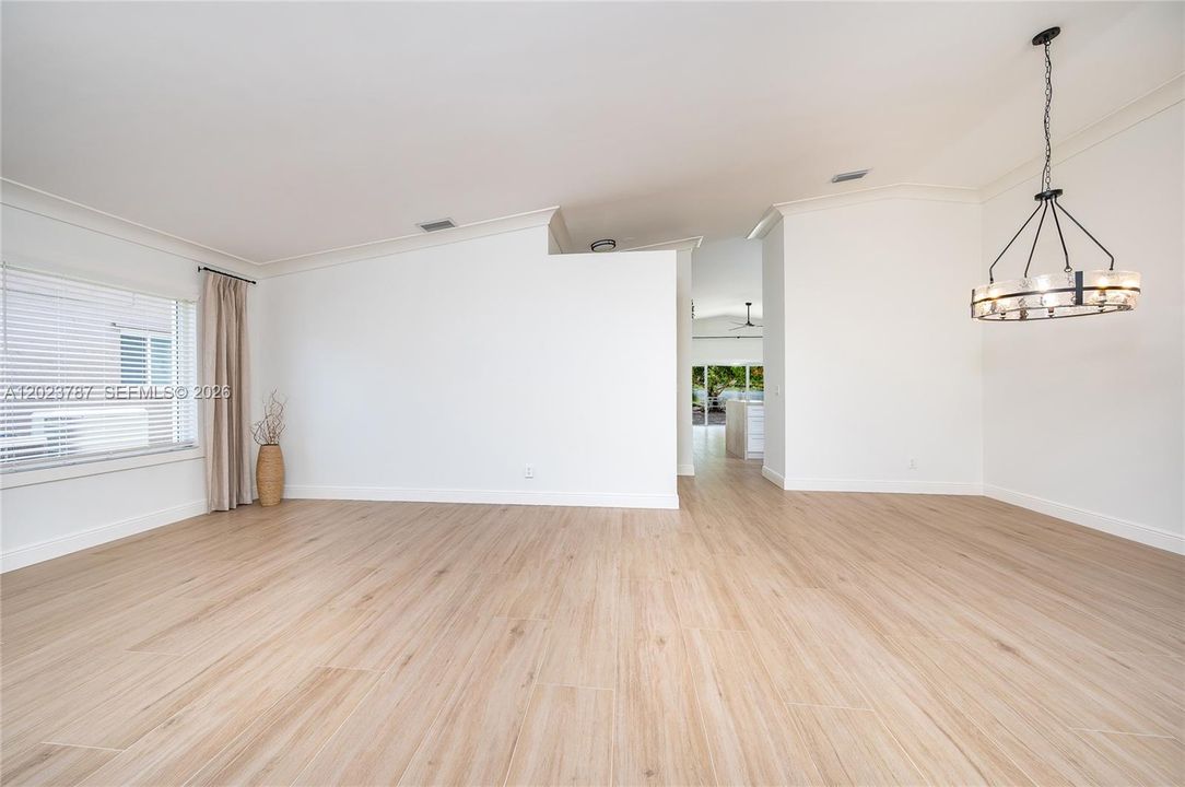 Active With Contract: $779,000 (3 beds, 2 baths, 1876 Square Feet)