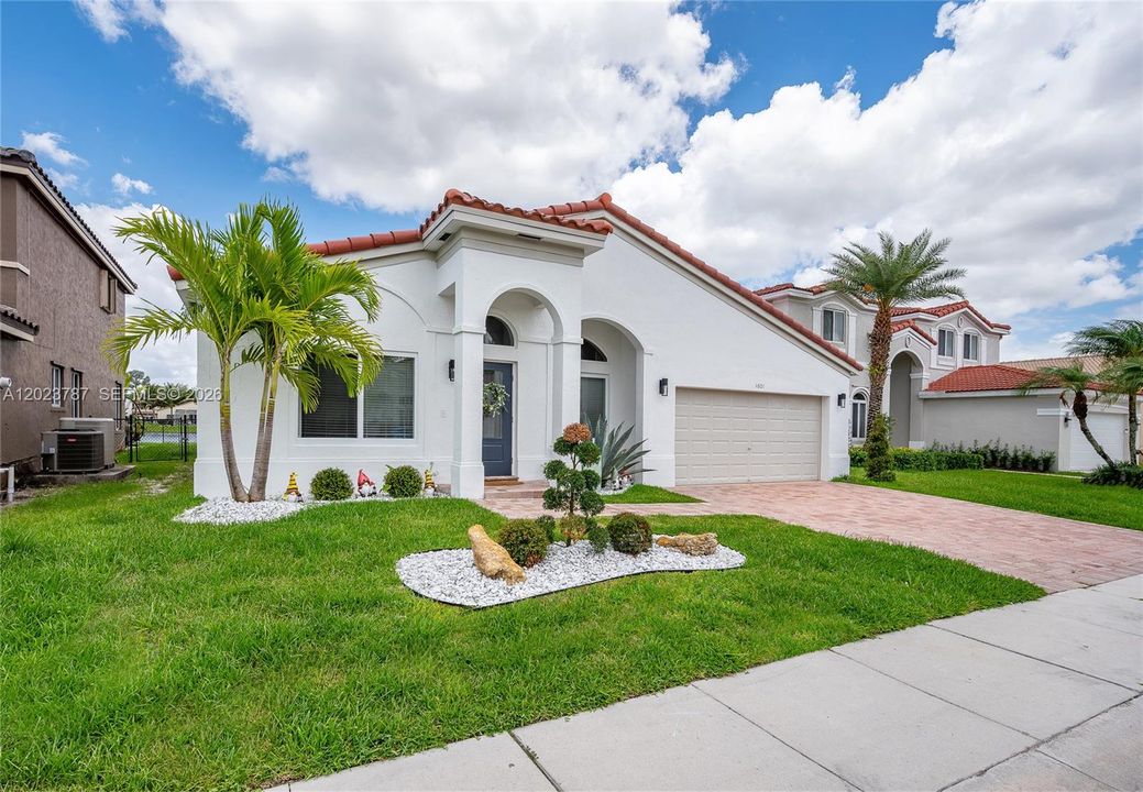 Active With Contract: $779,000 (3 beds, 2 baths, 1876 Square Feet)