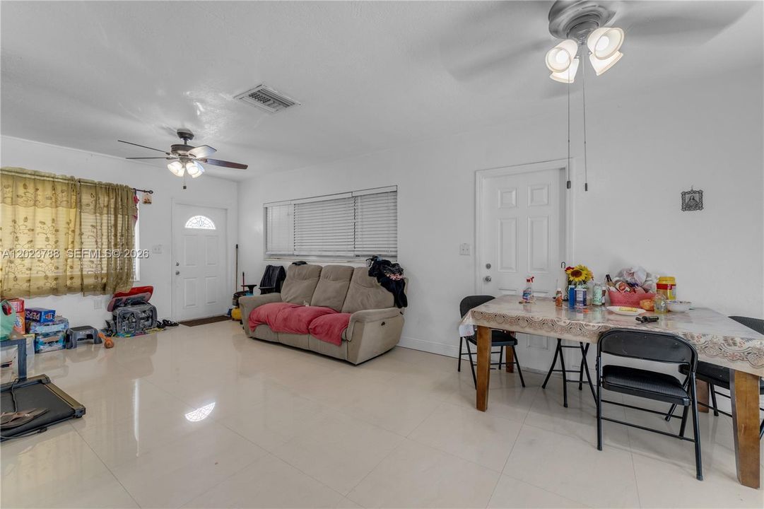 For Sale: $699,000 (7 beds, 3 baths, 2365 Square Feet)