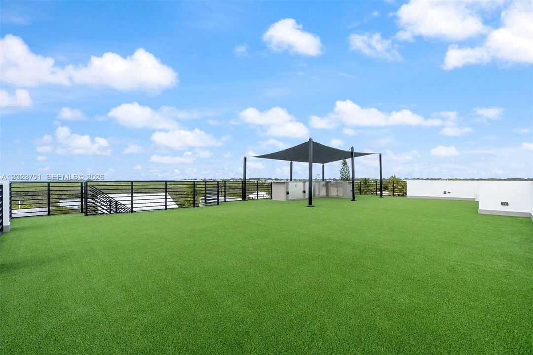 For Sale: $6,600,000 (5 beds, 3 baths, 2752 Square Feet)