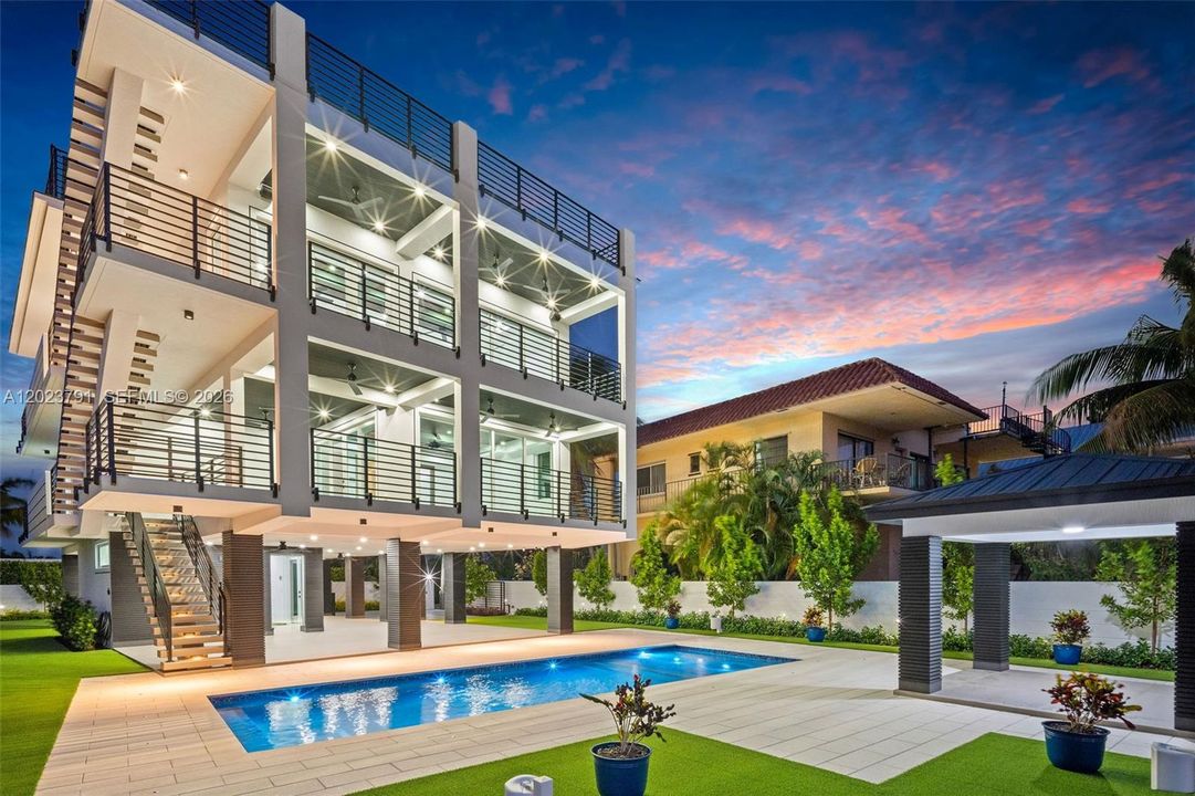 For Sale: $6,600,000 (5 beds, 3 baths, 2752 Square Feet)