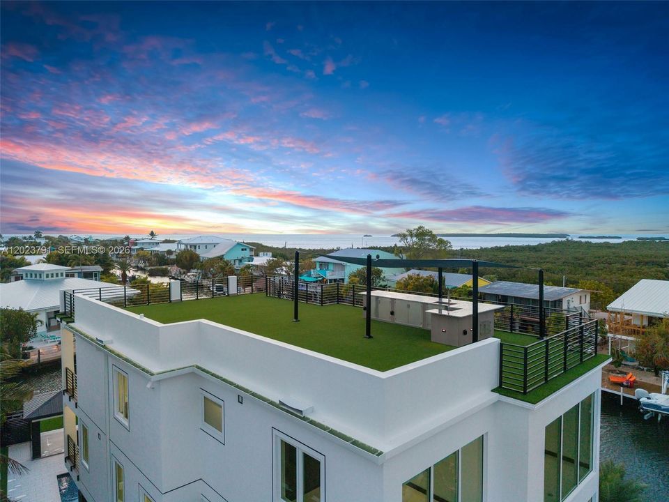 For Sale: $6,600,000 (5 beds, 3 baths, 2752 Square Feet)