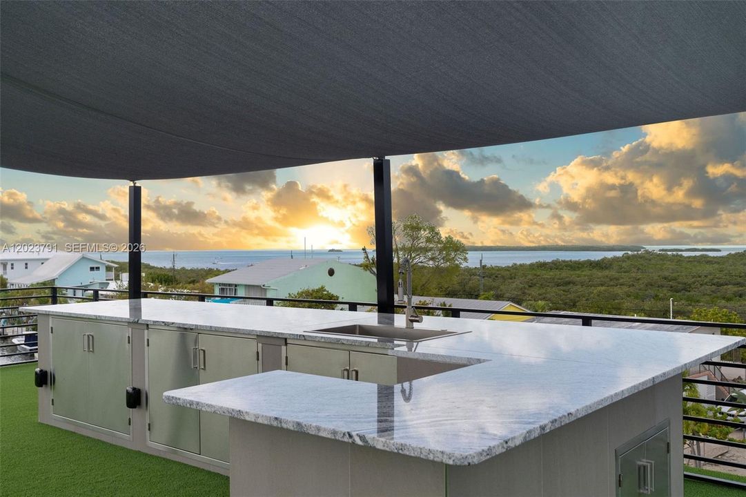 For Sale: $6,600,000 (5 beds, 3 baths, 2752 Square Feet)