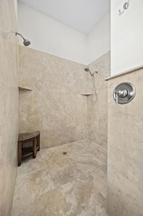 Primary Suite Bath 4